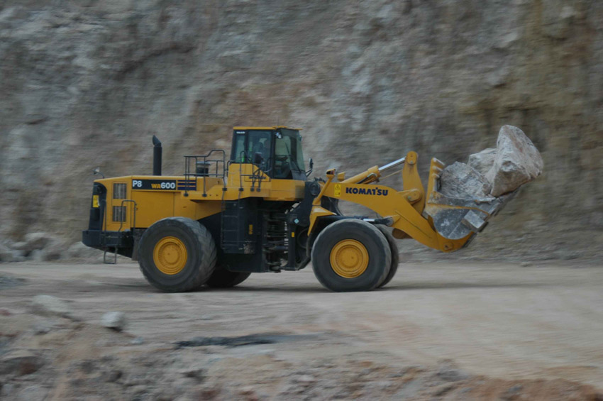 Komatsu-600.png       